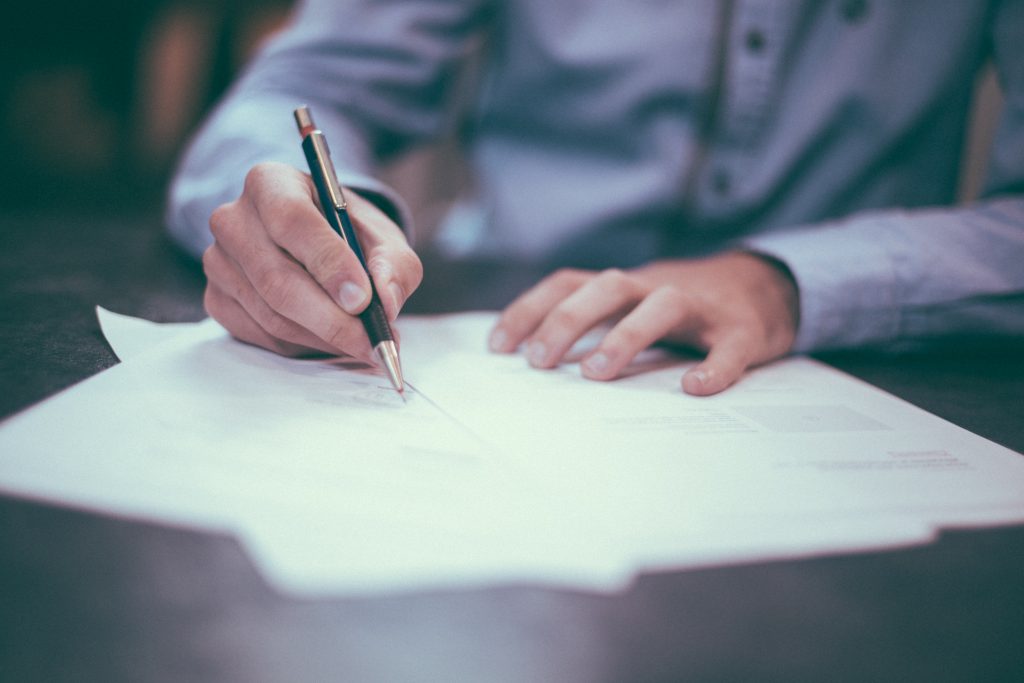Consulta Gratuita con los Mejores Abogados Para Proceso de una Demanda por Lesiones en un Accidente, Responsable de Accidente y Lesiones Cercas de Mí en Pomona California